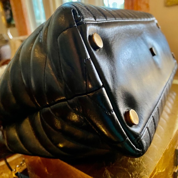 YSL Lou Lou Chevron Matelase Tote Bag - Picture 7 of 13